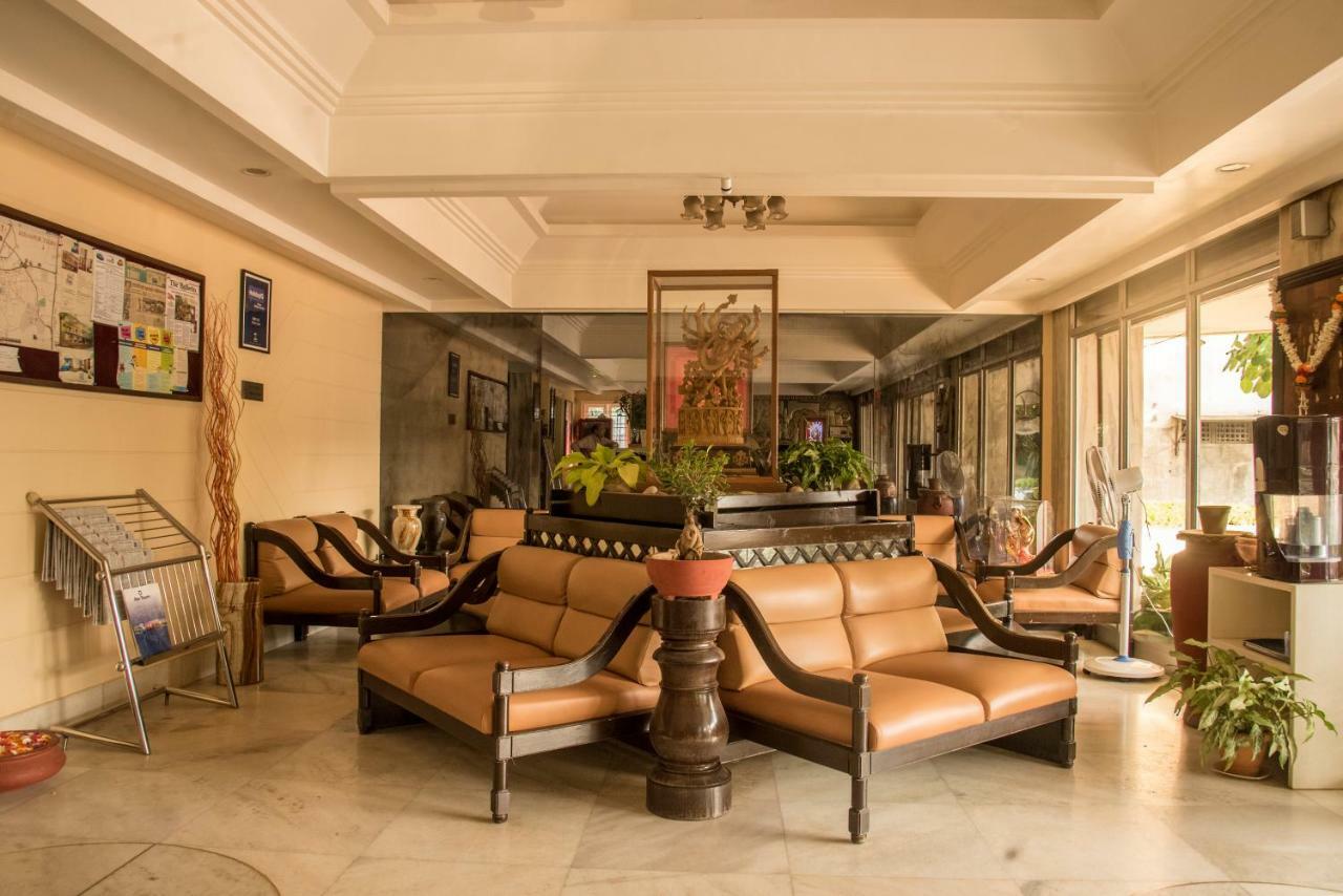 Hotel Ayodhya Колхапур Екстериор снимка