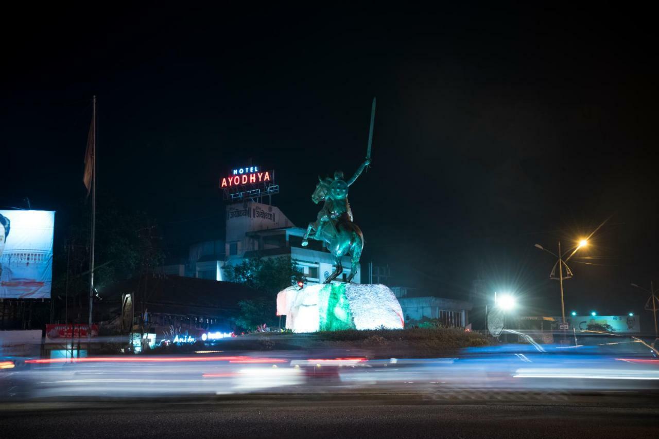 Hotel Ayodhya Колхапур Екстериор снимка