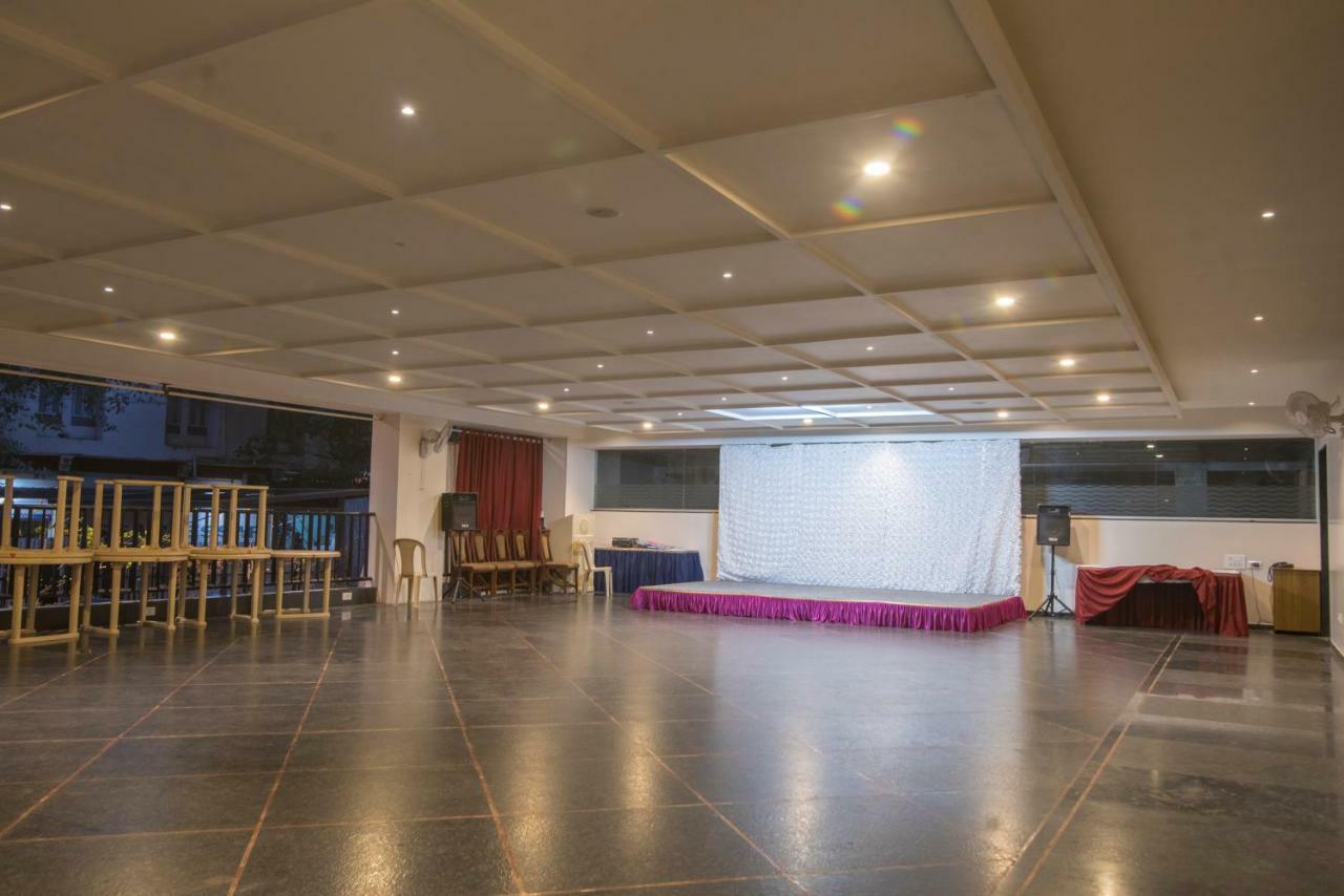 Hotel Ayodhya Колхапур Екстериор снимка